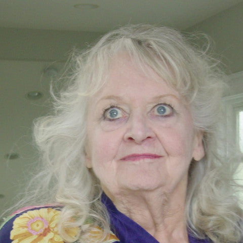 Actor portraying a Joint Food user: a 73-year-old with a left knee